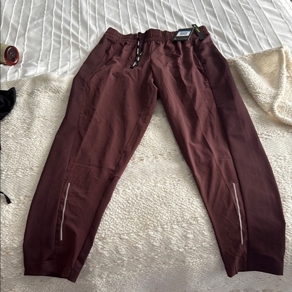 Women’s Nike dry fit Burgundy Jogger Pants